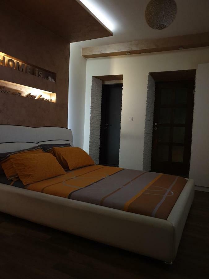 Apartmani Vuk Cetinje Exterior foto